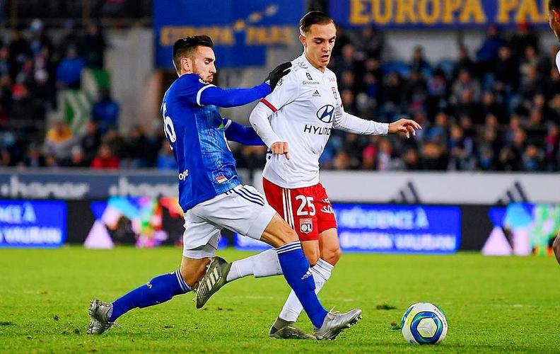 万项谈梅开二度：只能说运气比较好，赶上了这两个进球