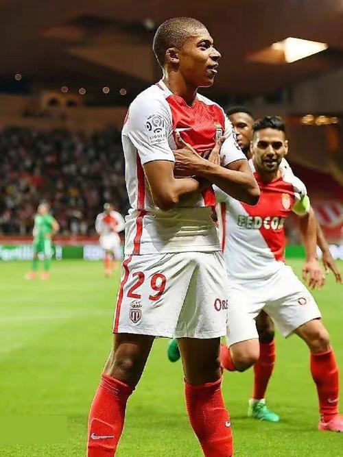 法尔克：若温哥华白浪夺冠穆勒将获30万欧，奖金和在拜仁一样