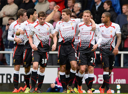 魔术主帅谈生病离场：我感觉头晕目眩，对阵绿军可以正常指挥