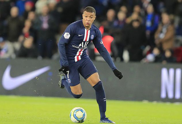 邮报：曼联正与纽卡争夺谢什科，为遵守PSR愿低价出售霍伊伦